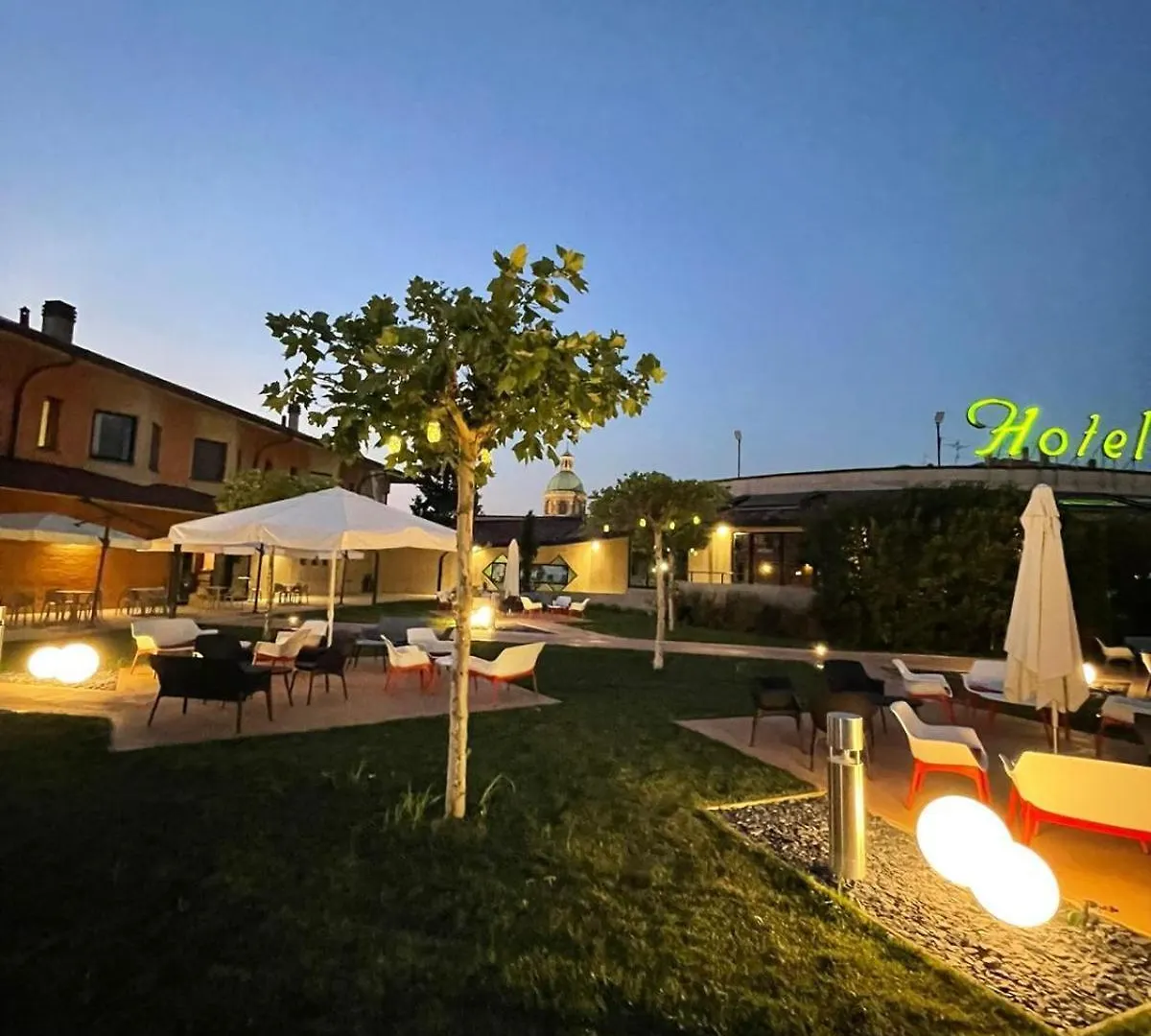 Hotel Verri Misano di Gera dʼAdda 3*,