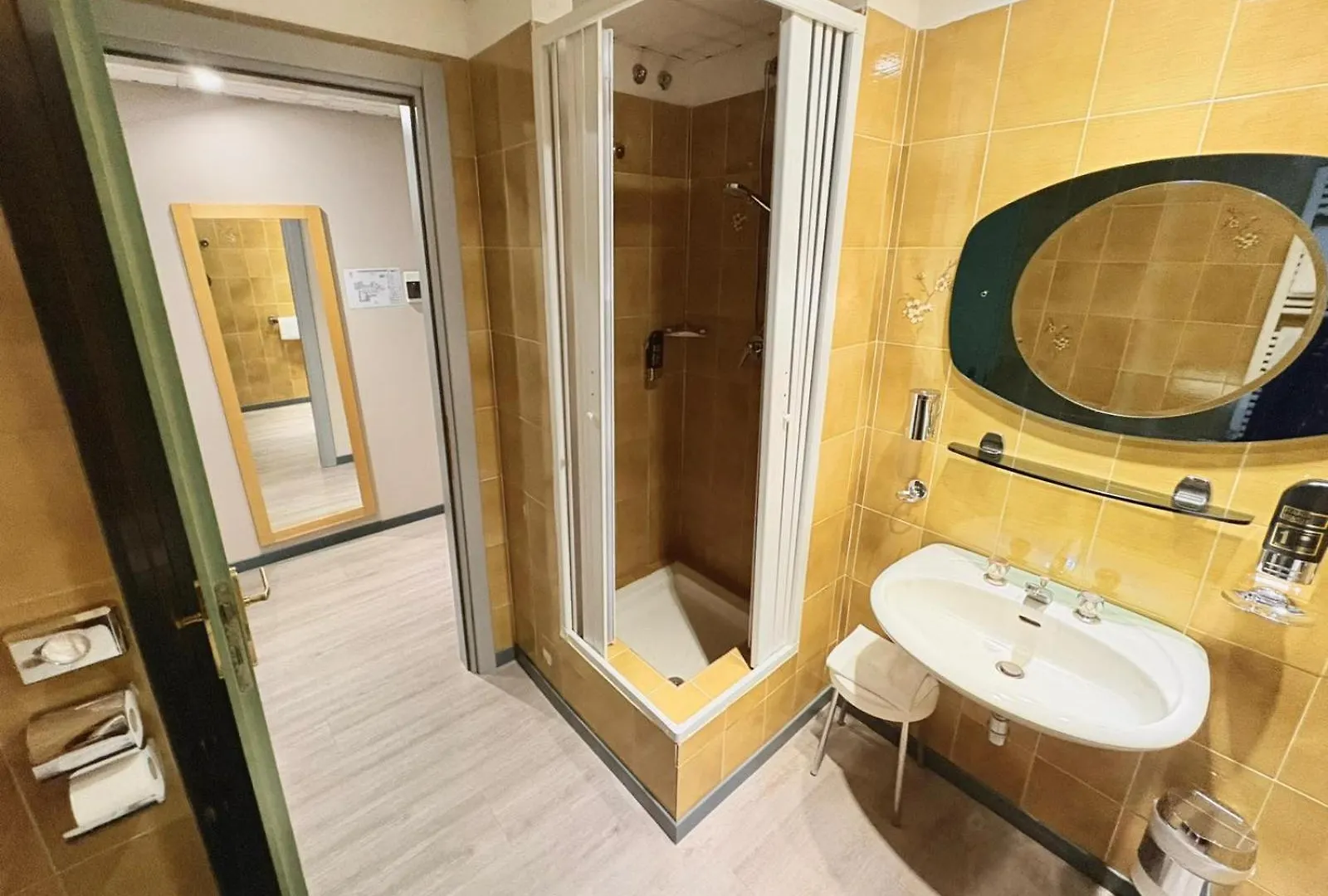 Hotel Verri Misano di Gera dʼAdda 3*,